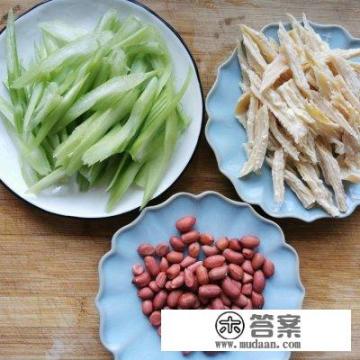 腐竹青菜还有花生怎么拌凉菜？