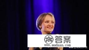 俄罗斯的新冠疫苗出来了,我们能使用吗?贵不贵啊?