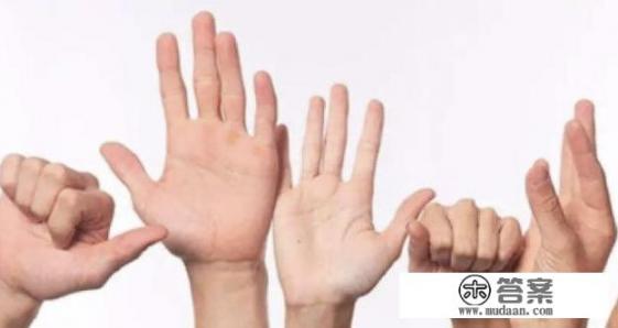 酒吧游戏抓手指三种玩法？