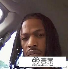 如何看待美国购物中心重开之后，发生激烈的斗殴事件呢？