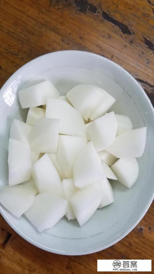 广东牛杂萝卜摆摊做法？