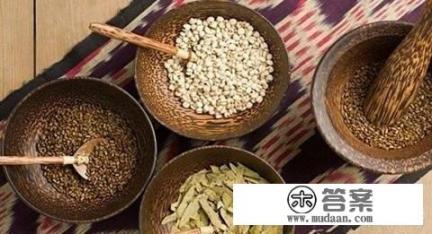 类风湿关节炎的症状及治疗？