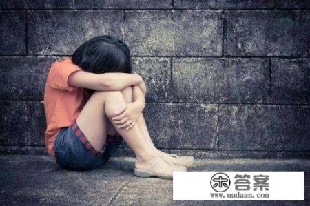 如何看待哈尔滨一女大学生陷“套路贷”,千元半年滚成18万,被逼当陪酒女? 如何看待哈尔滨一女大学生陷“套路贷”,千元半年滚成18万,被逼当陪酒女?