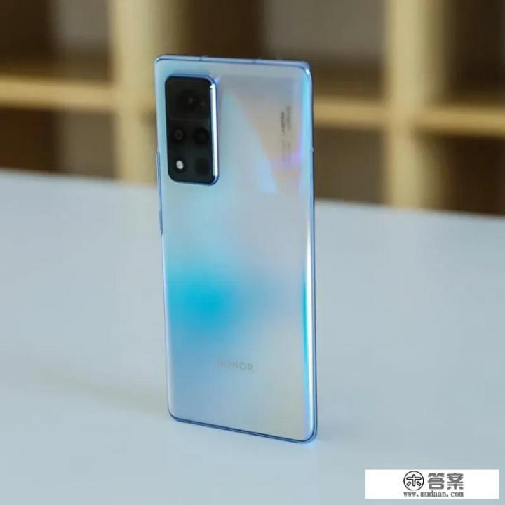 华为手机现在太紧张，抢不到。荣耀30pro这款手机可以买吗？