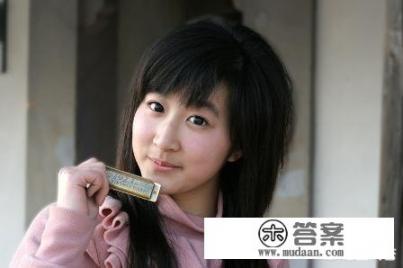 什么乐器比较容易学，并且短时间内就可以学会或者自学？