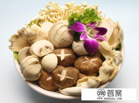 做的金针菇蒸鸡腿为什么有点儿腥？