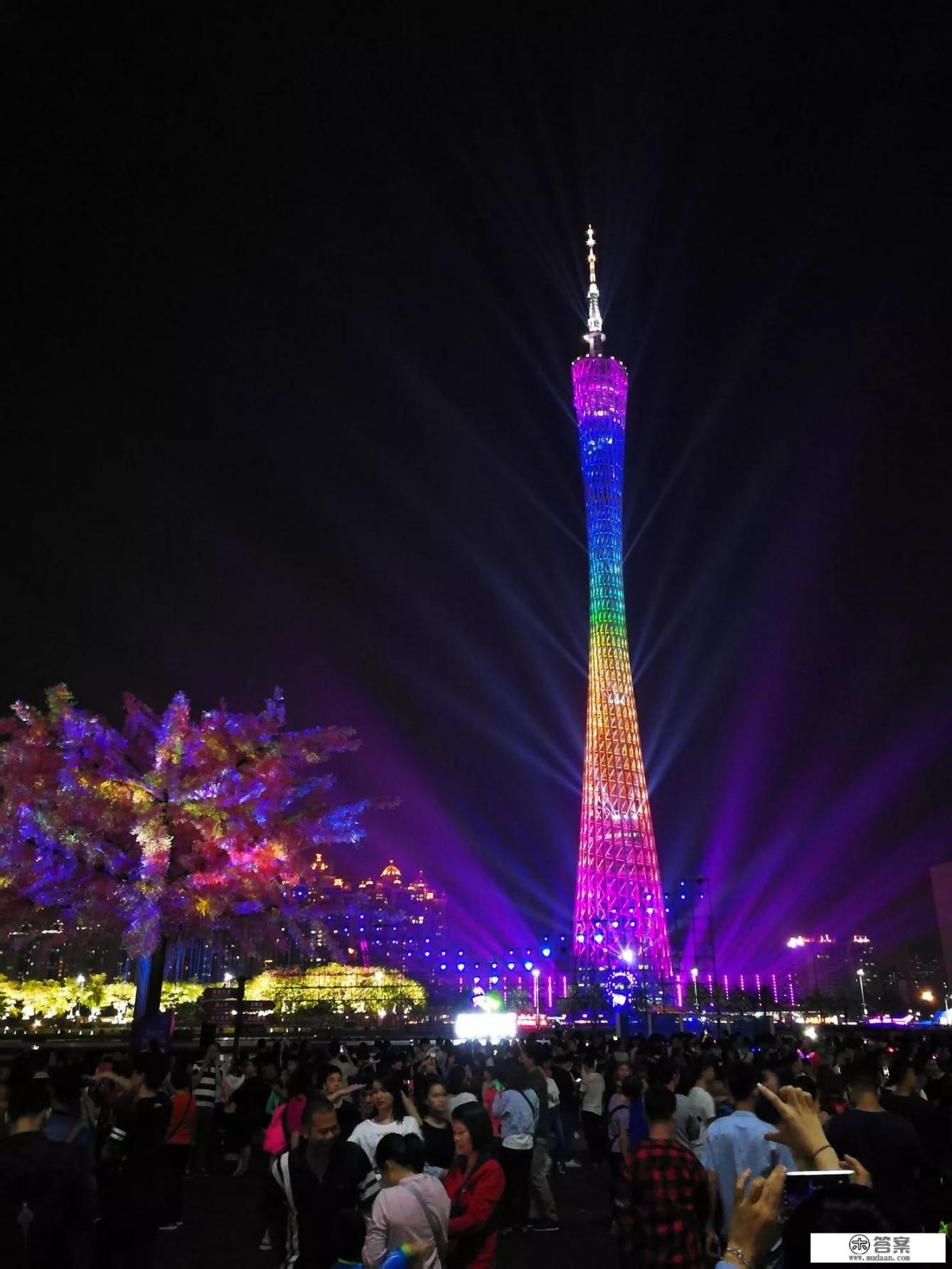 乌兰七彩驿站介绍？