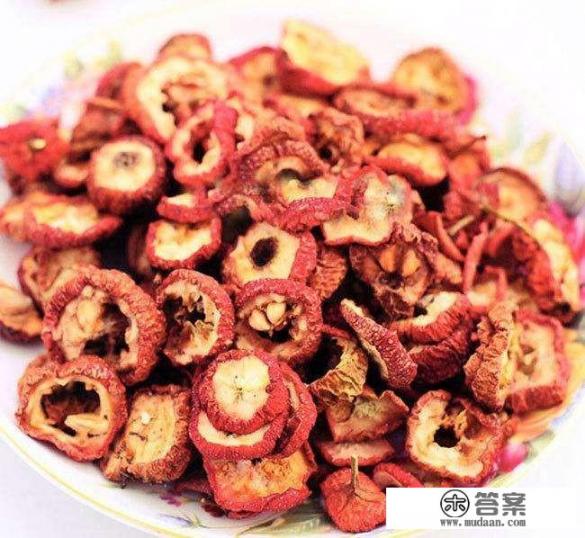 山楂干泡水的功效有哪些? 山楂干泡水的功效有哪些?