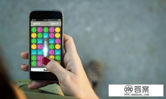 懂行的人电脑建议买华为还是苹果？