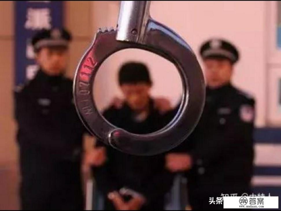 多张信用卡逾期，因为某种原因一分钱没还，以后会面临什么结果？