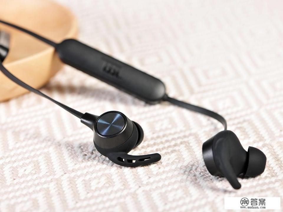 性价比高的无线蓝牙耳机有哪些? 性价比高的无线蓝牙耳机有哪些?