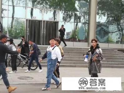 杜海涛是北京体育大学毕业的吗？