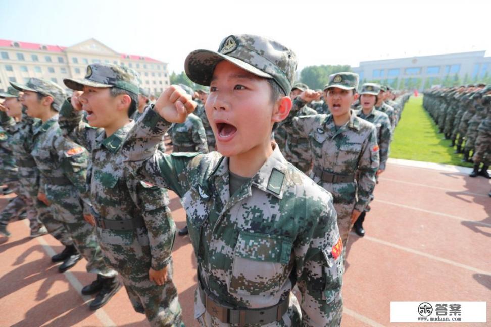 专科读了士官班，毕业了是不是在部队服役，几年可退伍？