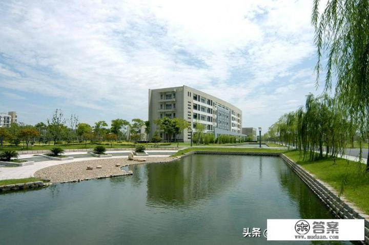 桂林理工大学的MBA跟浙江工商大学的MBA哪个好? 桂林理工大学的MBA跟浙江工商大学的MBA哪个好?