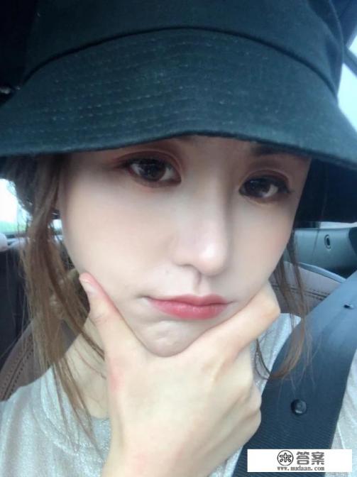 蜜蜂直播透露：4am全员非休息日不得玩非FPS游戏，网友：这是说给阿伟的吧，如何评价？