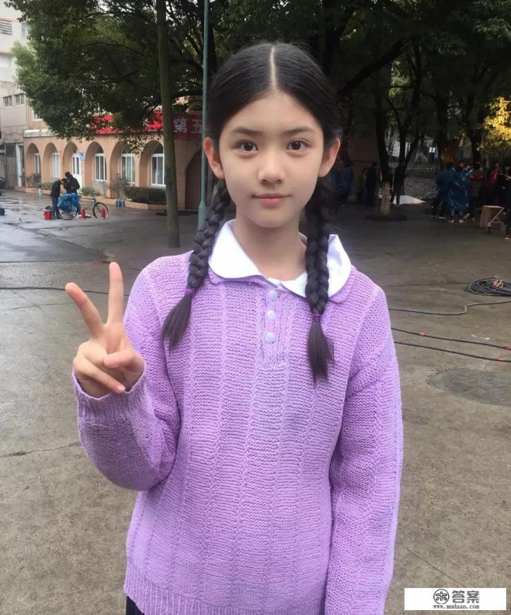 穿越小说镜什么，女主穿越到男主小时候，然后又马上穿越到男主青年时期，又穿越到男主成年黑化后？