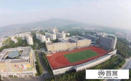 大学生从学习，生活，工作，思想方面的个人总结怎么写？