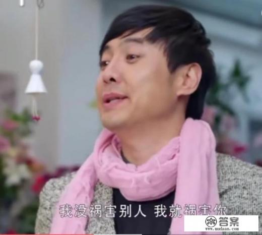 女朋友团建去KTV(好多人，都是一个社团的)，玩撕纸游戏，就是两个人咬一张纸然后撕开，你能接受吗？