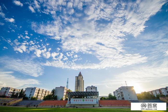 新疆石河子，新疆石河子大学怎样？