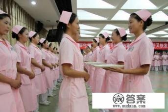 怎样做黄桃罐头？