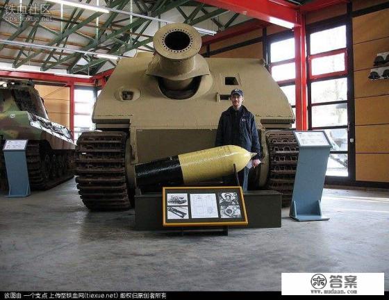 二战德国的突击虎能干过苏联的isu152吗？为什么？