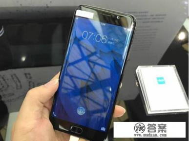 微博曝出魅蓝新机配备屏下指纹识别，会是真的吗？