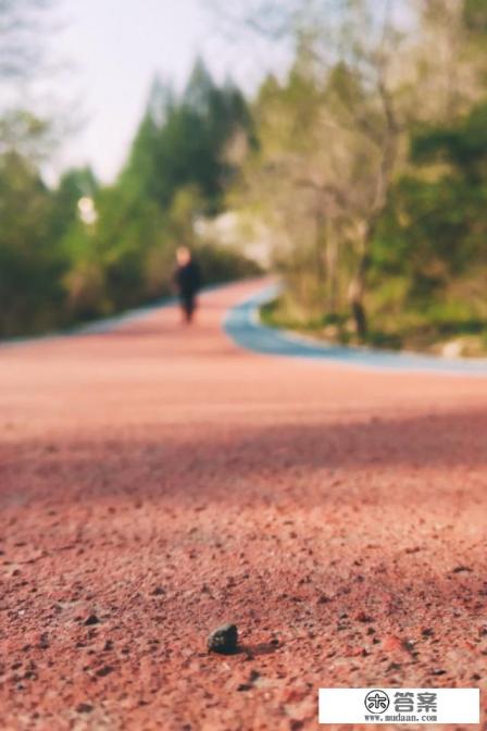 该怎么对爱哭闹脾气暴躁的孩子？