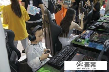 2018年的CJ游戏展中有一些小学生参加,对此你怎么看? 2018年的CJ游戏展中有一些小学生参加,对此你怎么看?