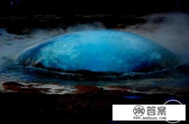 你对冰岛的第一印象是什么？为什么选择去冰岛旅行？