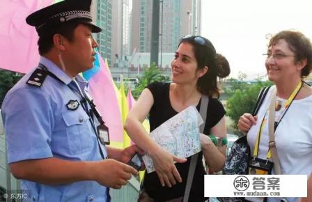 到国外旅游不会英语怎么办？