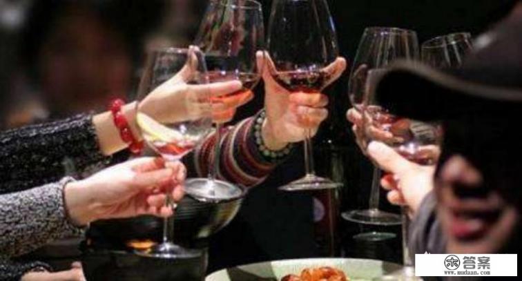 喝酒之前吃什么或者喝什么才不会那么醉？