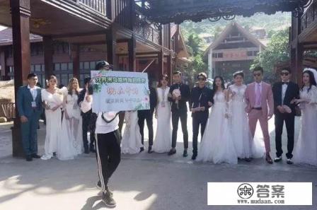 想去三亚旅游，顺便拍婚纱照，有哪些好的景点？