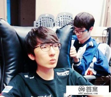 LOL“最抠门的选手”曝光，Faker往事被侯爷提起，下棋输了十块钱耍赖不还，如何评价？