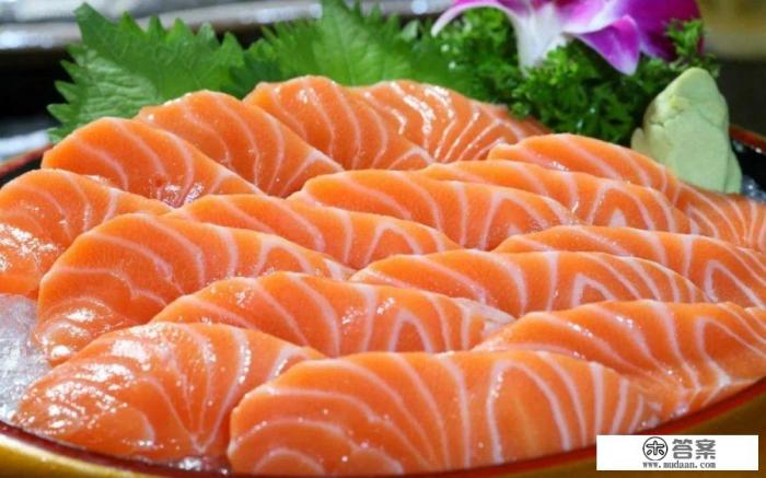 三文鱼没有肺，怎么会感染新冠肺炎病毒的？