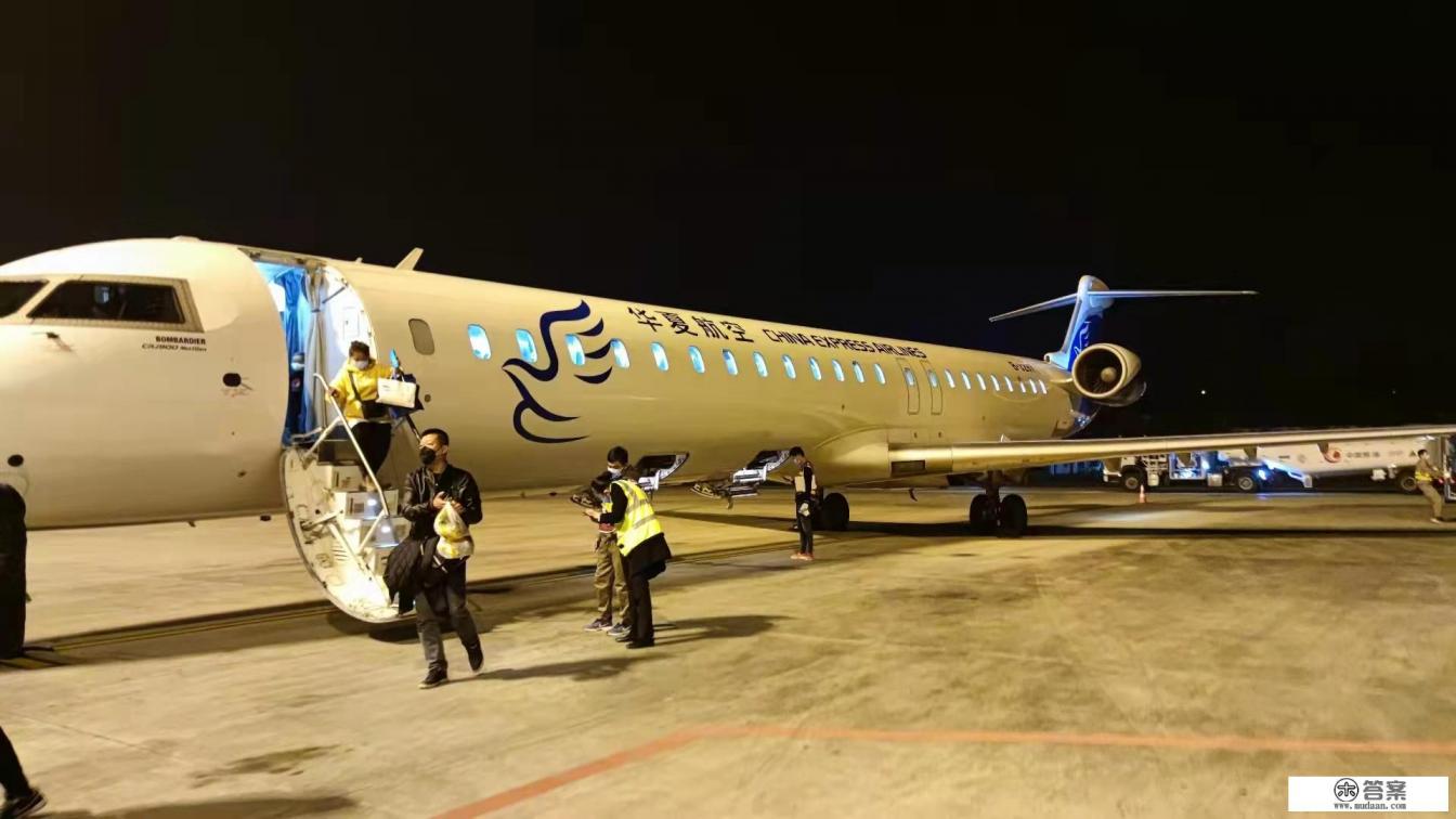 现在这个季节去哪个地方旅游最好？哪个景区四季如春？