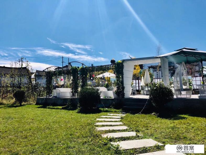 大理丽江比较知名的民宿有吗？