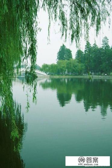 现在广州去华山旅游大概需要多少钱?详细标注各项消费!两个人去! 华山的各项旅游消费! 注意事项？