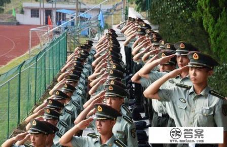 本科生考军校的条件？