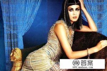 埃及艳后为何不选择依附于屋大维而要自杀？