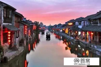 带三岁宝宝旅游，最好山清水秀的地方呆一个月，有何地方可推荐？