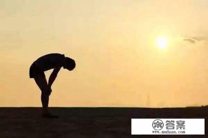 女朋友想去做陪玩，我劝了不听，该怎么办？