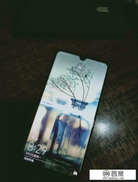 mate20什么时候发布的？