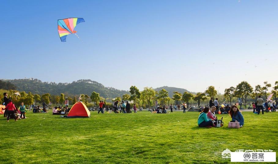 孩子想着周末去放风筝，济南哪些地方适合游玩放风筝？
