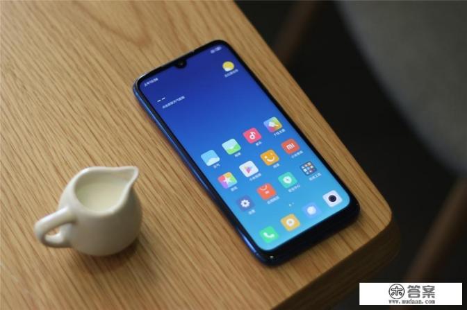 红米Note7pro和小米8相比，哪个更值得买？