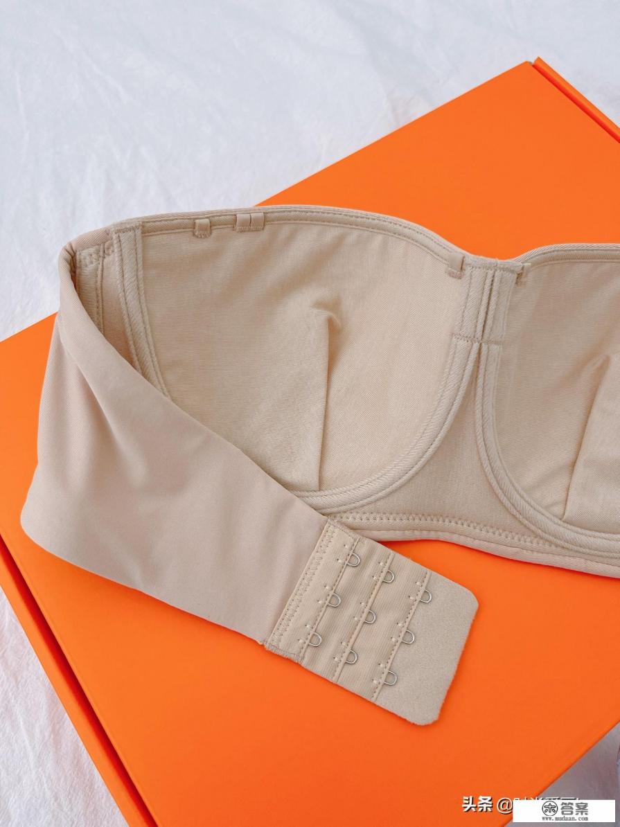 有没有姐妹能推荐一款不带肩带的内衣呀，我肩带宽松点容易掉？