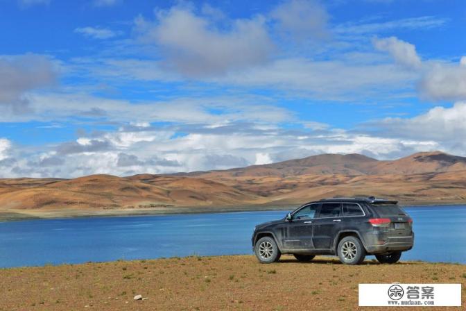 如果有机会进藏旅游，你会选择路虎还是丰田普拉多？两车的优势分别在哪里？
