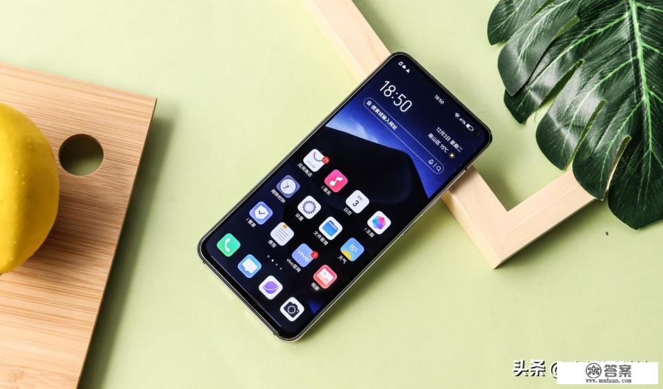 有4000块买vivo X30手机,值不值?