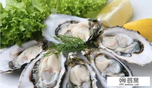 旅游时，你是以美食为主还是以游玩为主？