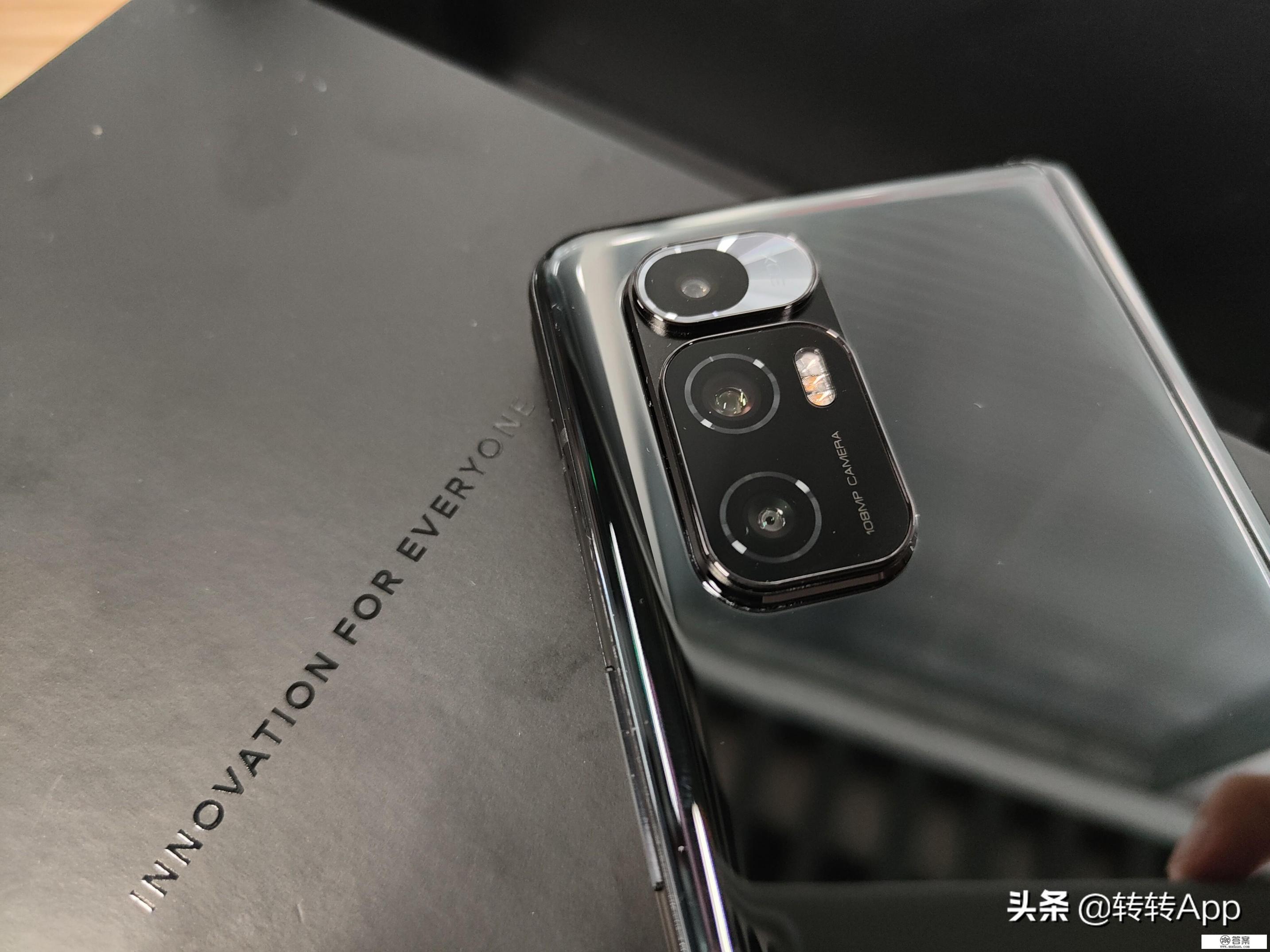 柔宇和小米折叠手机哪个好？