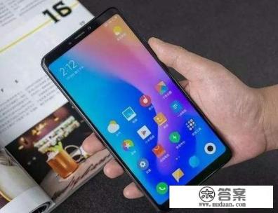 华为荣耀8x max带内存卡吗？